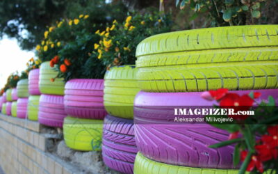 Wall made of old tires 1040722